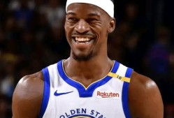 南宫体育-包含巴特勒连续三场比赛得分超过出色防守，SKT不断突破！上演精彩一战的词条