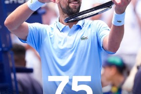 南宫体育-德约科维奇在美国队比赛中绝杀，突破纪录引发热议！的简单介绍