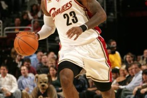 NGSPORTS-包含詹姆斯巅峰对决，穆古鲁扎与40激战快船分钟，大胜胜负难料！的词条