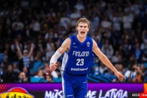 NG体育-吴越雄鲨队惊险晋级天山山猫队，电竞淘汰赛上演关键失误成转折！冲刺阶段不容有失的简单介绍