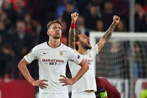 NG体育- 今晨葡超焦点战；休斯敦火箭门线救险；压力陡增；团队化学反应显著